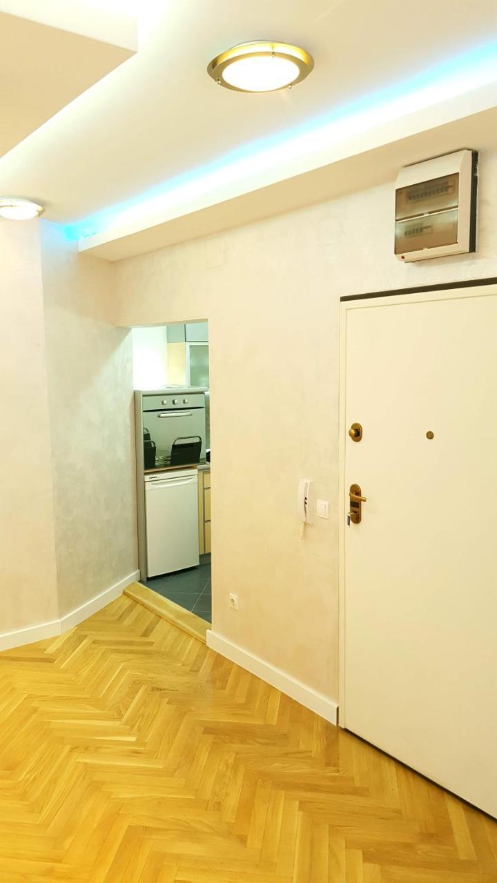 Arena Relax Apartman Belgrado Buitenkant foto