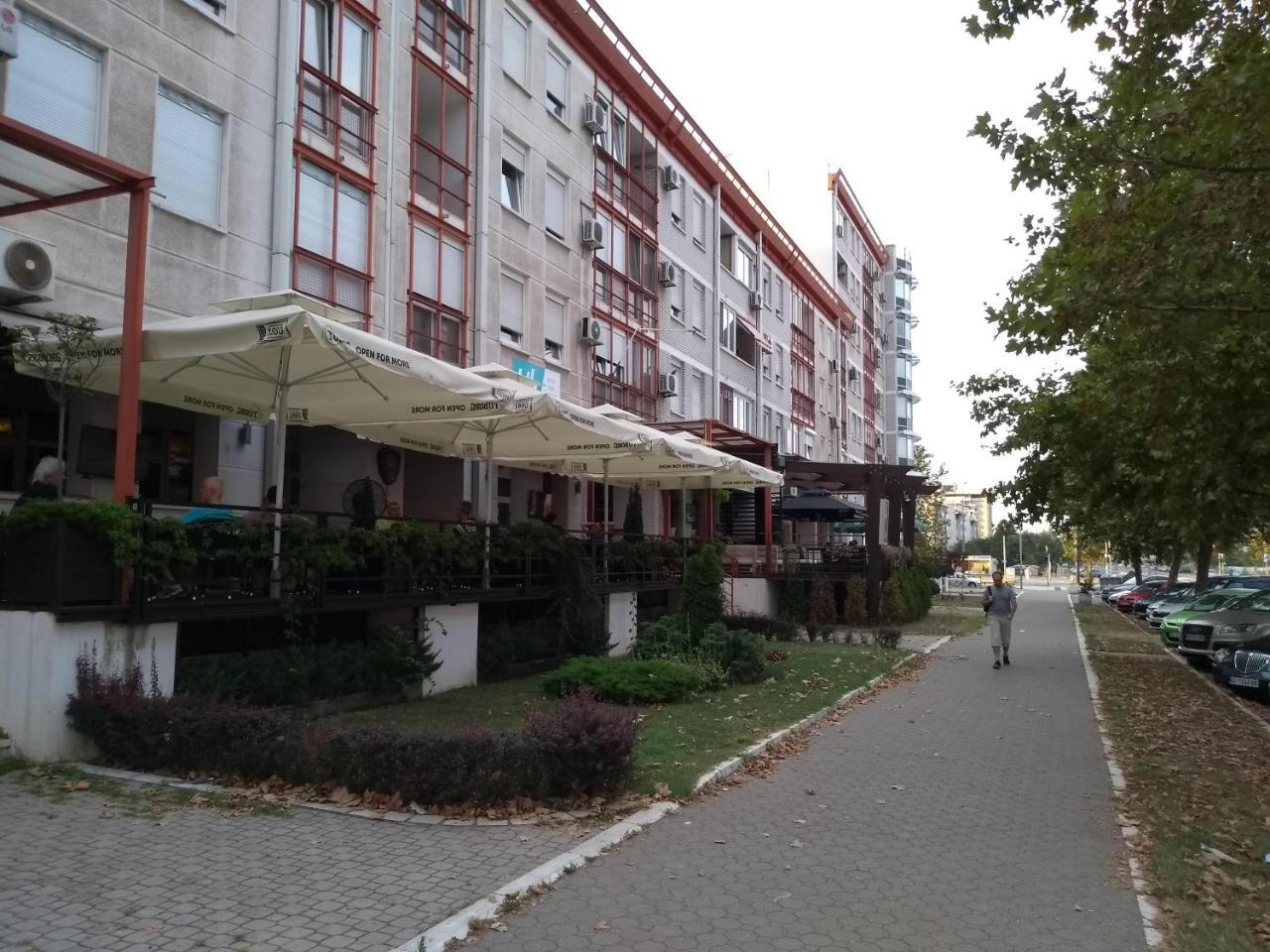Arena Relax Apartman Belgrado Buitenkant foto